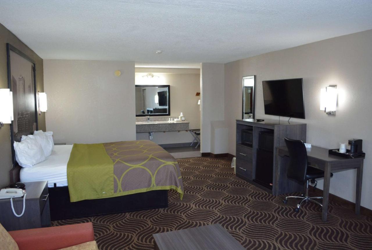Super 8 By Wyndham Huntersville/Charlotte Area מראה חיצוני תמונה